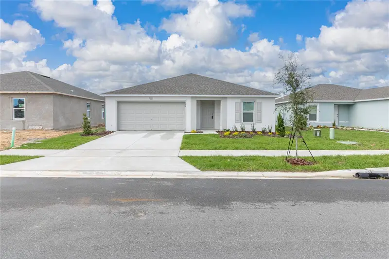 304 Towns Cir, FL