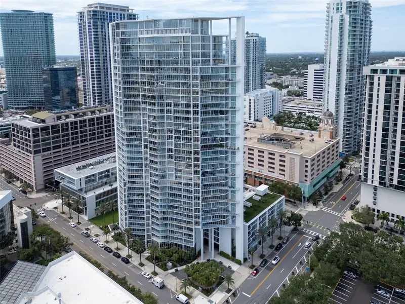 175 1st St S #1008, FL