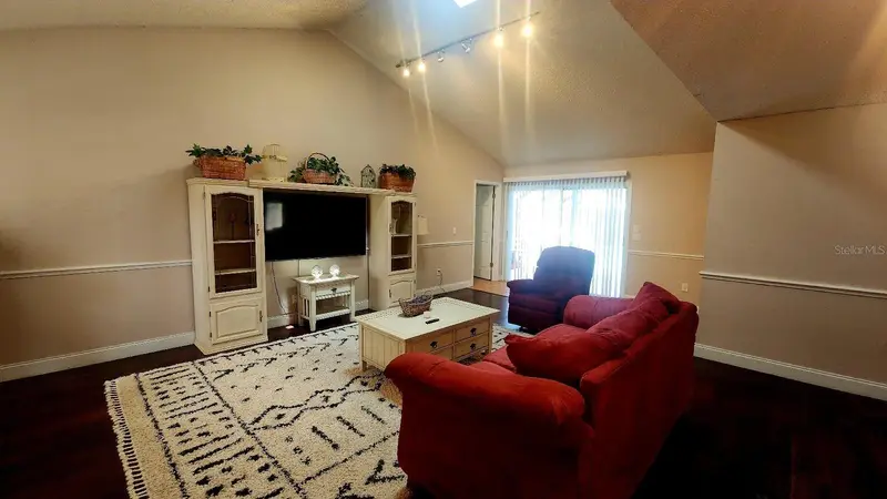 10 Blackfoot Ct, FL