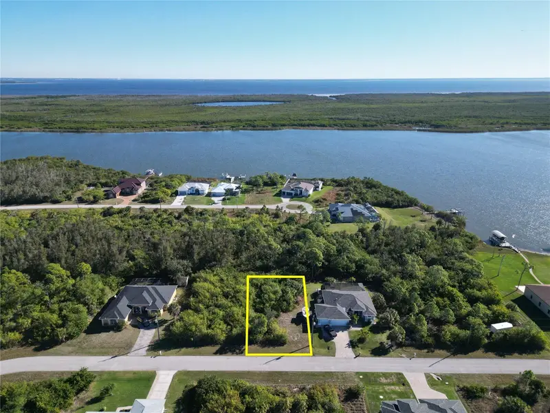 9558 Shelburne Cir, FL