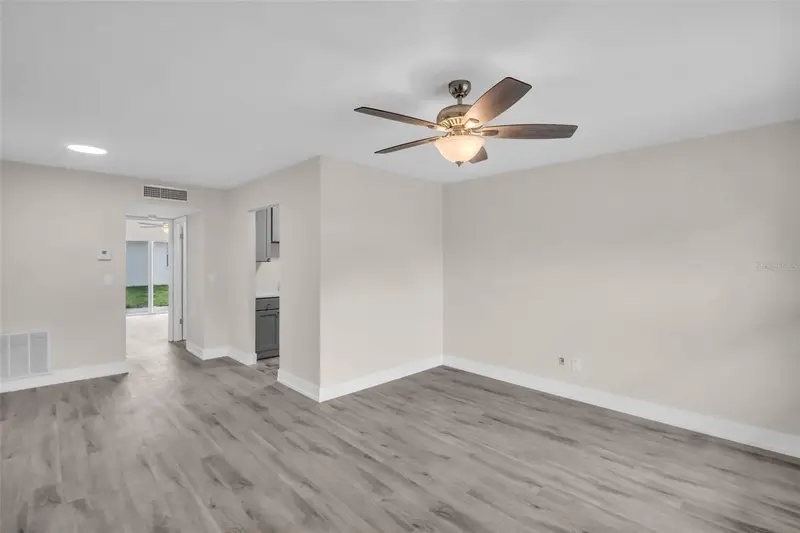 24862 Us Highway 19 N #1105, FL