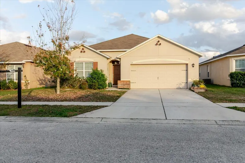 525 Squires Grove Dr, FL
