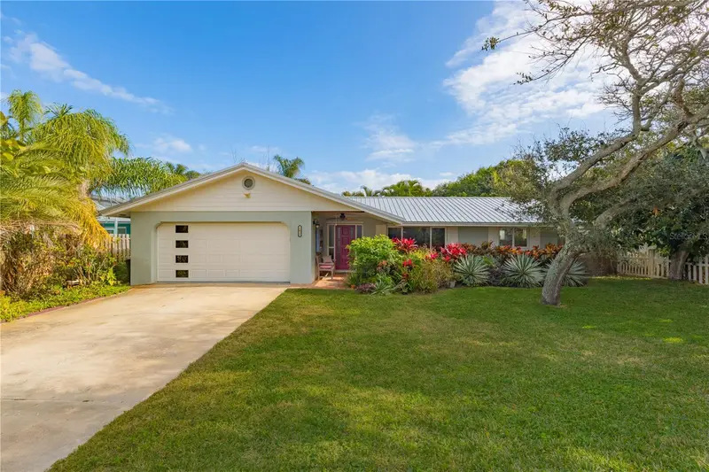 1421 Beacon St, FL