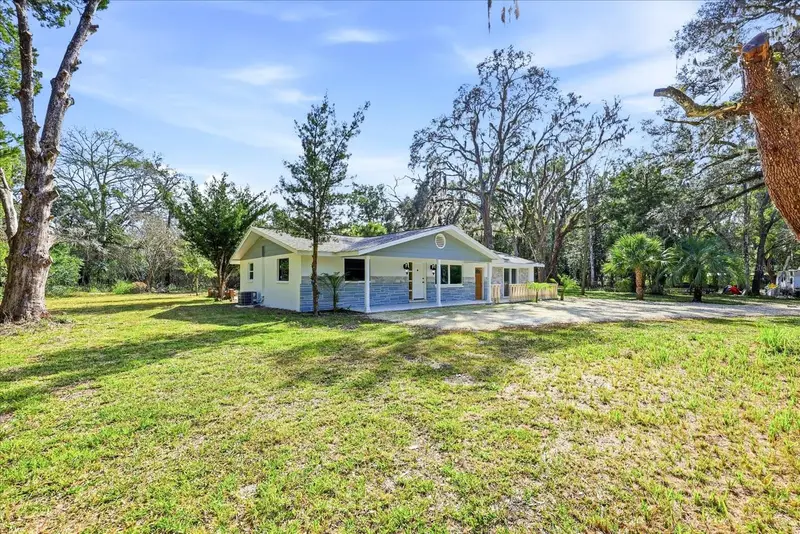 286 Broad St, FL