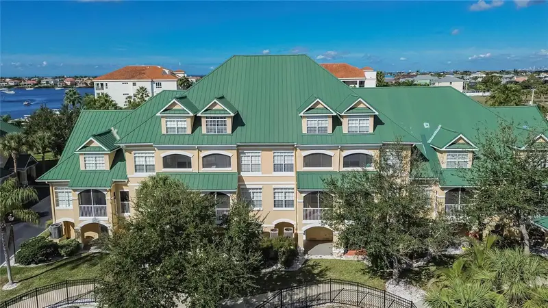 6451 Sunset Bay Cir, FL