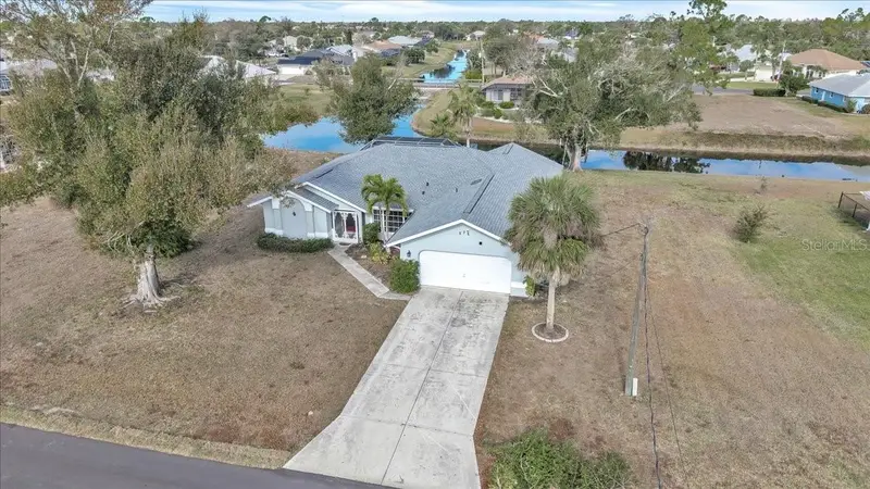 272 Broadmoor Ln, FL