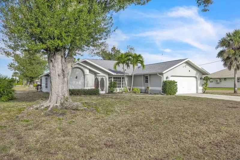 272 Broadmoor Ln, FL