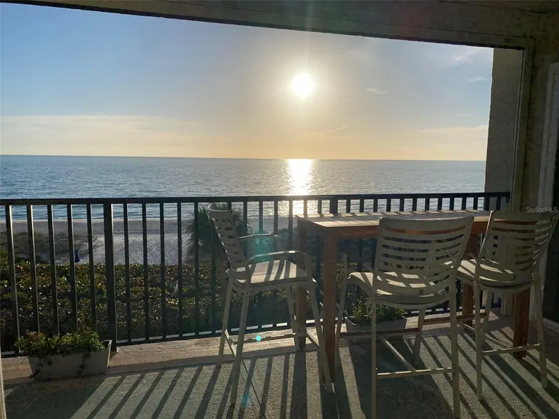 2675 Gulf Of Mexico Dr #302, FL
