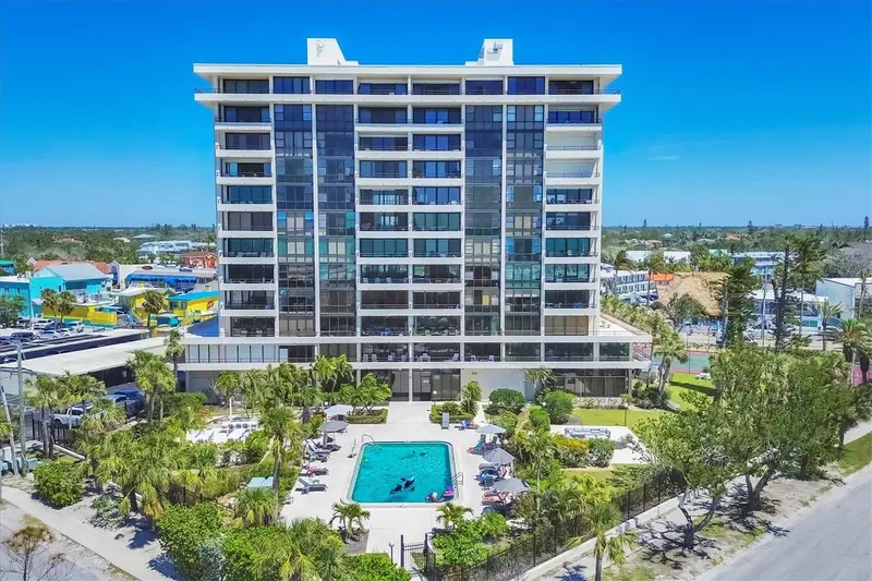 5300 Ocean Blvd #202, FL