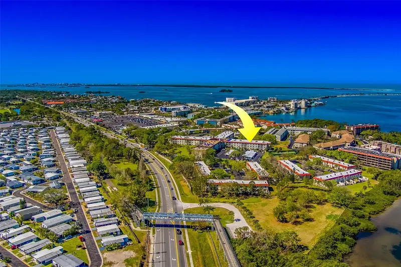2700 Bayshore Boulevard, FL