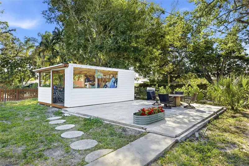 2317 7th Ave W, FL