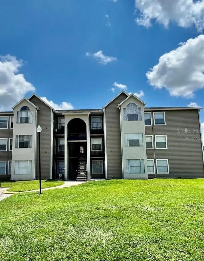 4720 Walden Cir #33, FL