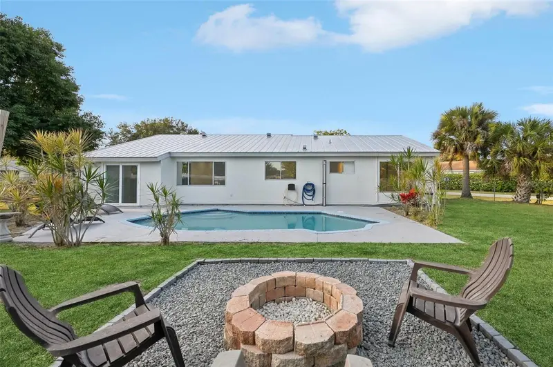 337 Sw Cherryhill Rd, FL