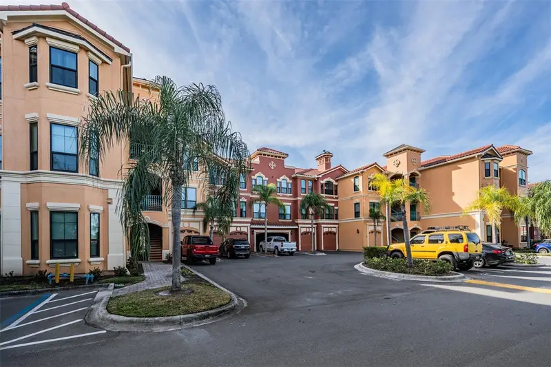 2749 Via Cipriani #1023b, FL