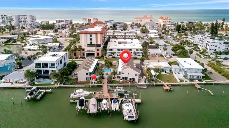 673 Bay Esplanade #204, FL