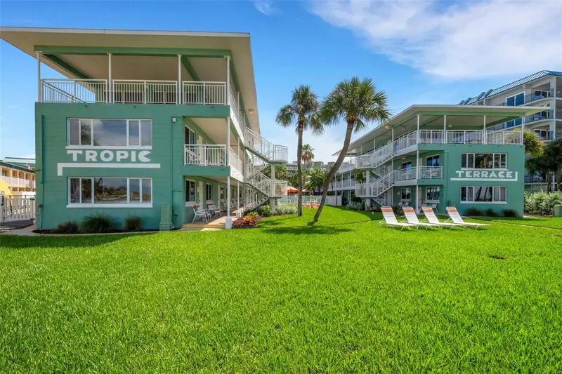 11730 Gulf Blvd #22, FL