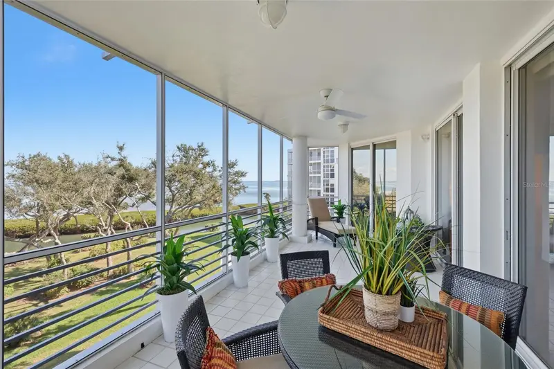 2550 Harbourside Dr #333, FL