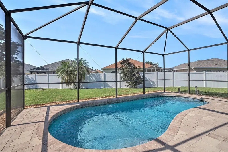 1135 Millbrook Cir, FL