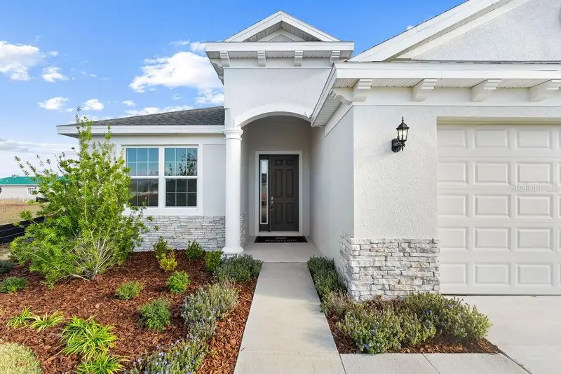 Lakes of Mount Dora listing