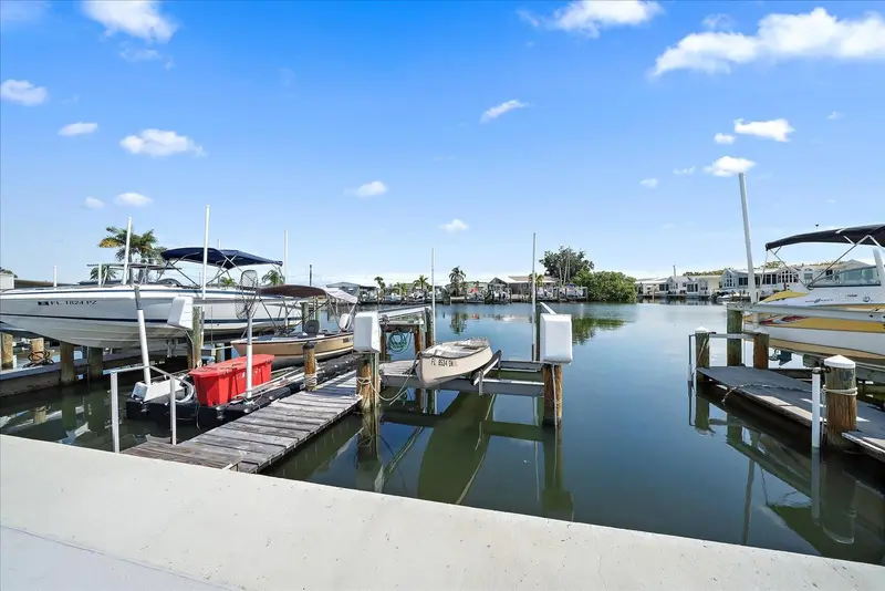 14 Basin St, FL