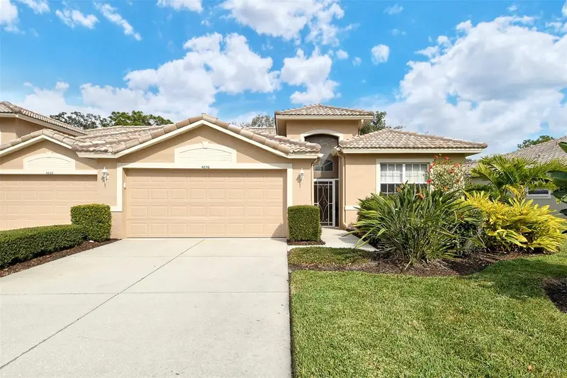4516 Legacy Ct, FL