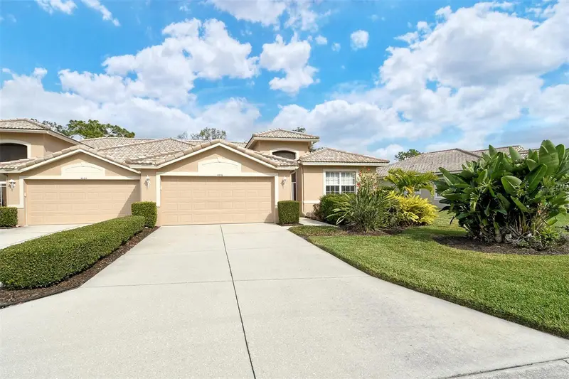 4516 Legacy Ct, FL