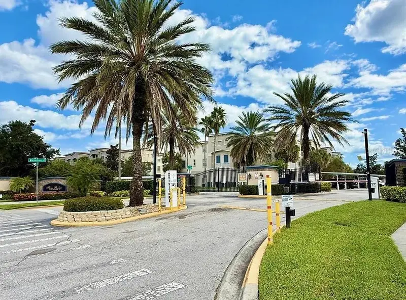 3311 Whitestone Cir #206, FL
