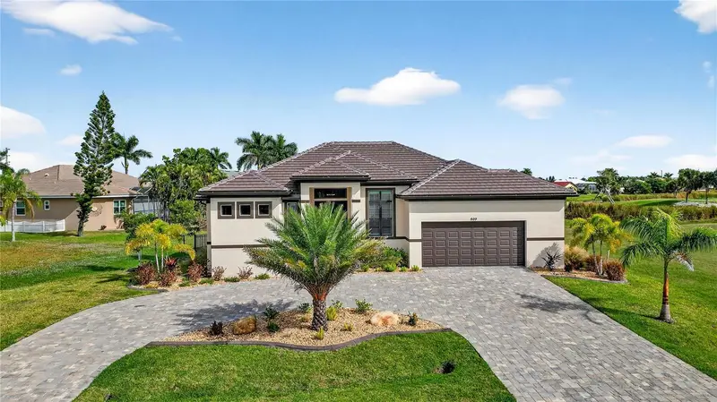 609 Monaco Dr, FL