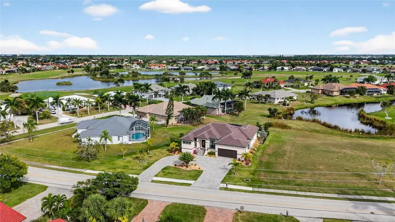 609 Monaco Dr, FL