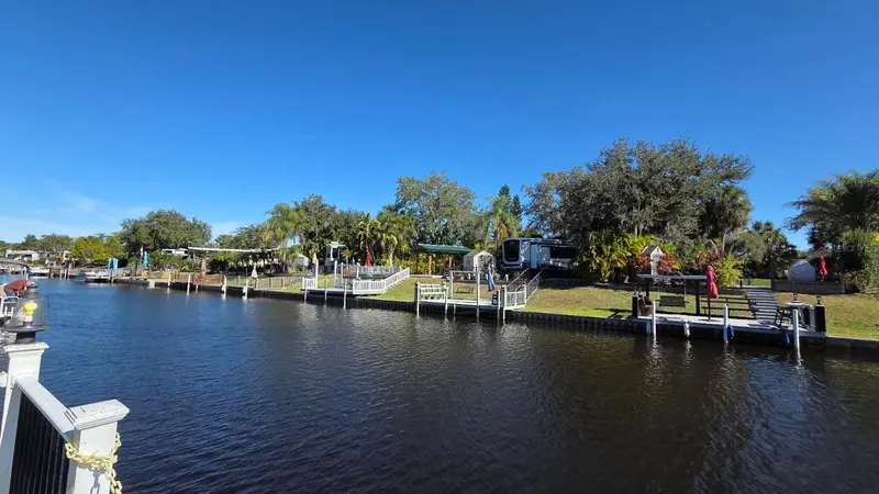 451 Waterway Dr, FL