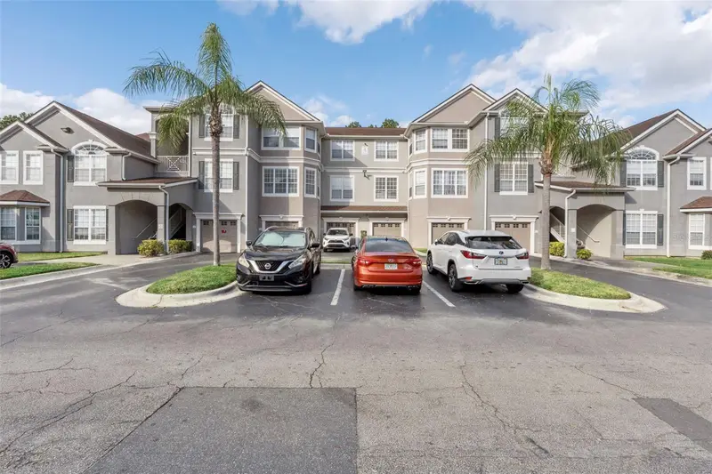 3325 S Kirkman Rd #422, FL