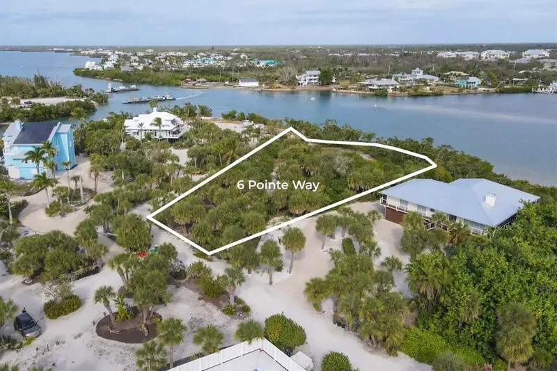 6 Pointe Way, FL