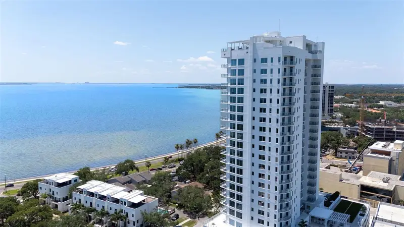 2910 W Barcelona St #501, FL