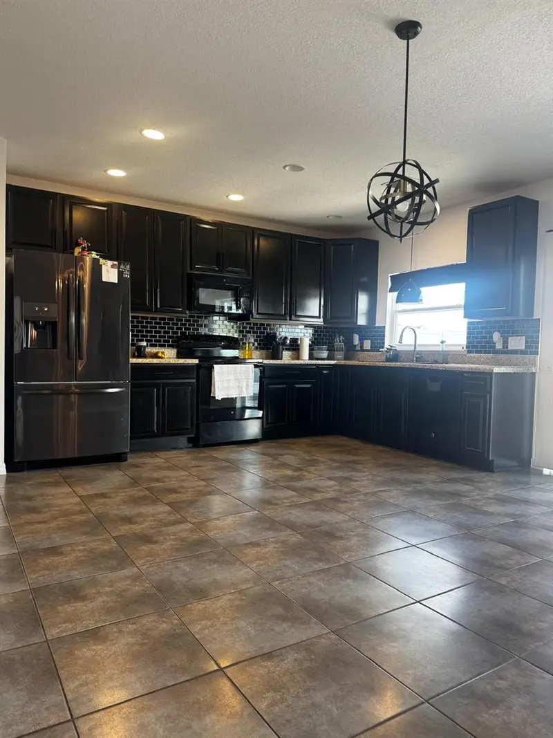 3837 Spring Creek, FL
