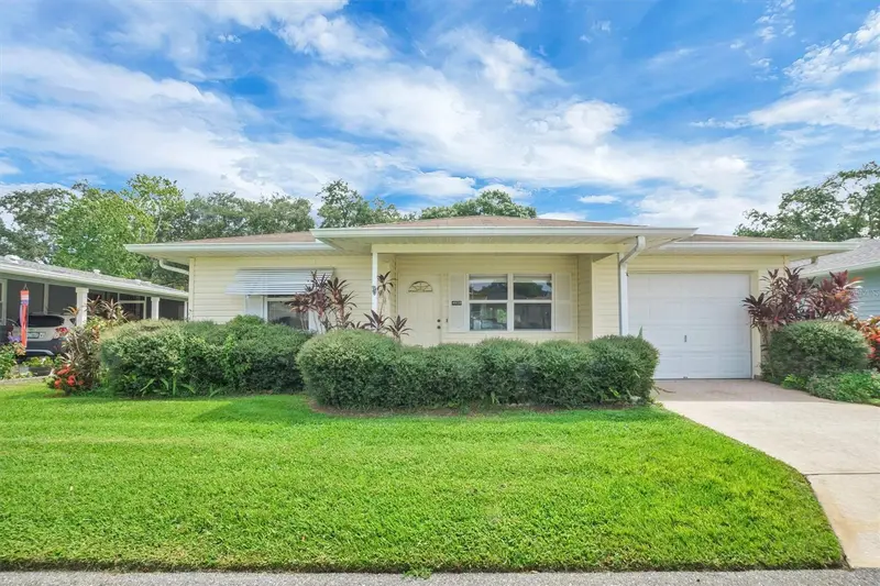 4938 Colonnades Cir E, FL