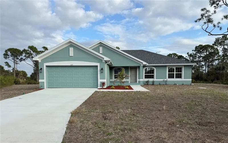 123 Sunrise Dr, FL