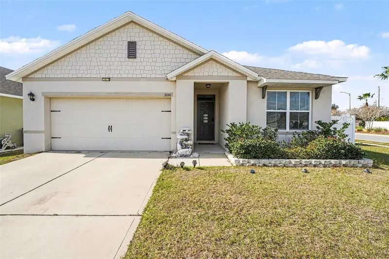3180 Country Club Cir, FL