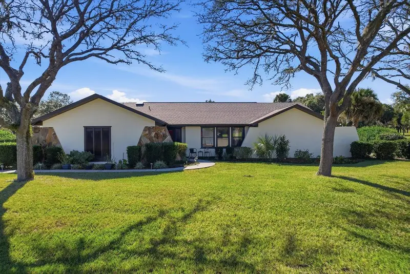 560 E Falconry Ct, FL