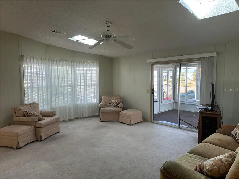 449 Landsedge Dr, FL
