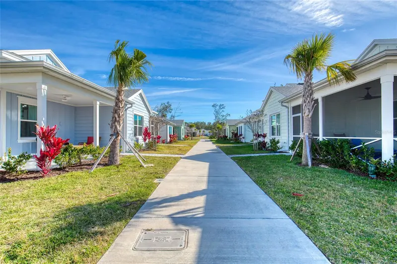 198 Gypsy Palace Ln, FL