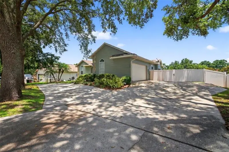 1922 Matthew Ct, FL