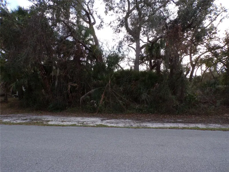 Tepee Ave, FL