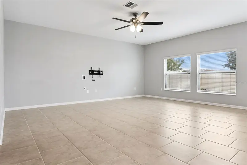 781 Taurus Ln, FL