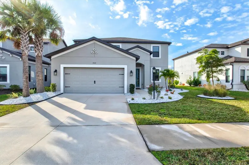 9312 Tequila Sunrise Dr, FL