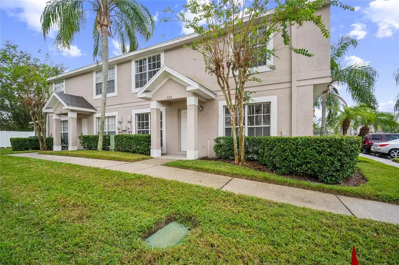 523 Kensington Lk N, FL