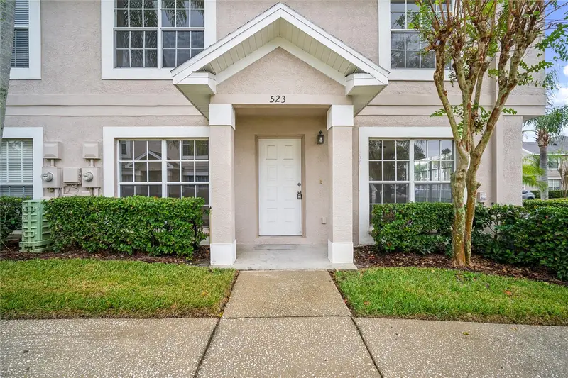 523 Kensington Lk N, FL