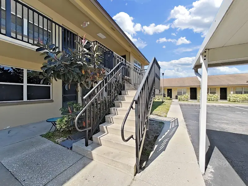 2501 Harn Blvd #H39, FL