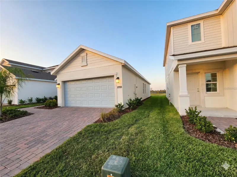 2713 Runners Cir, FL