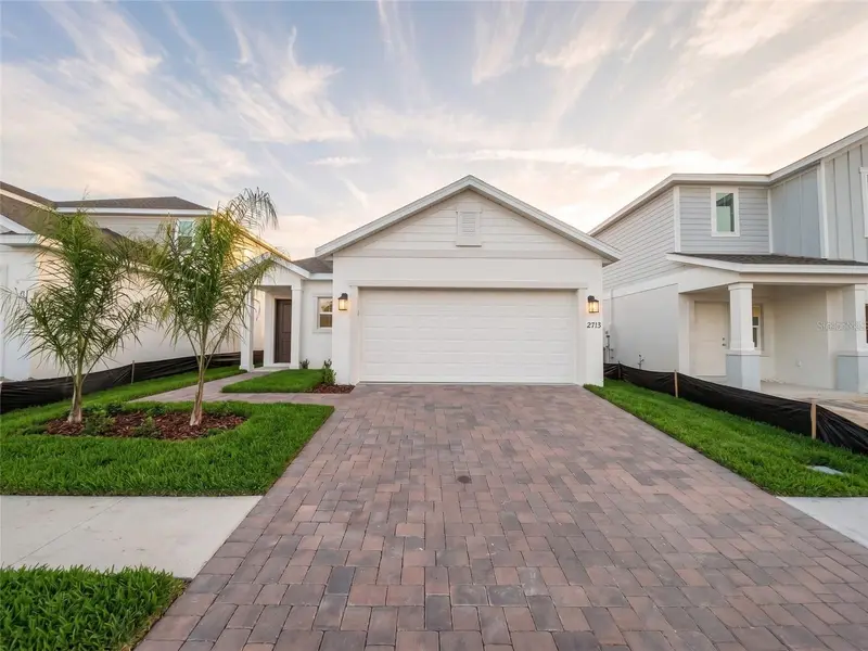 2713 Runners Cir, FL