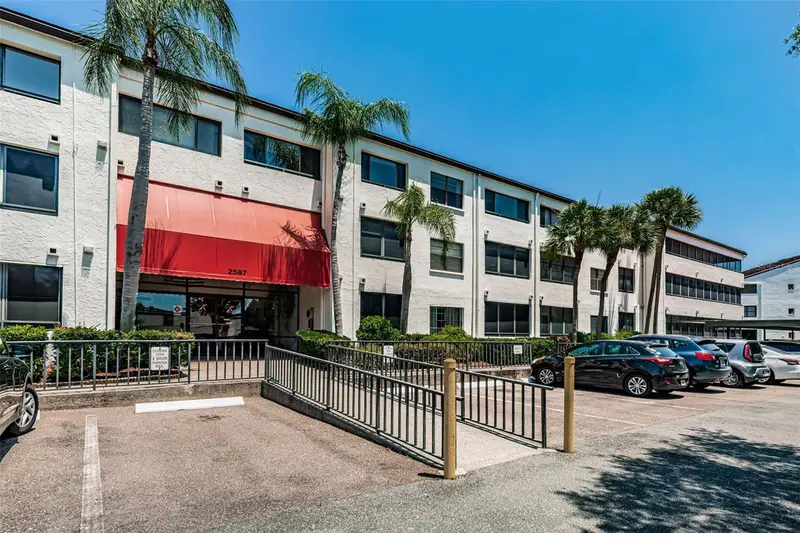 2587 Countryside Blvd #6109, FL
